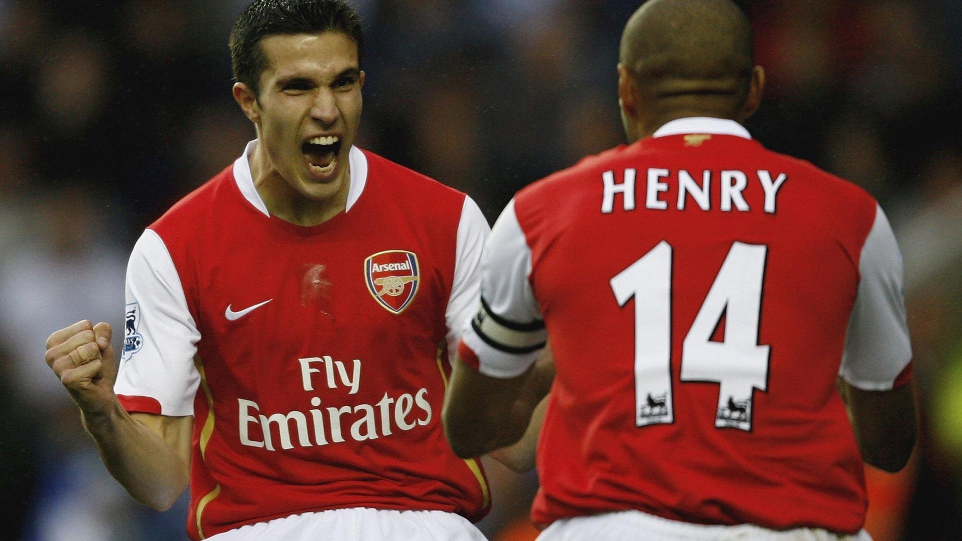 最佳瞬间：王强决胜三分，场面点燃！