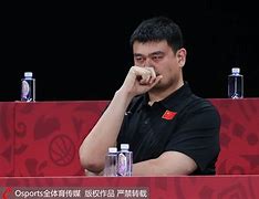 姚明：中国篮球的传奇与改革者