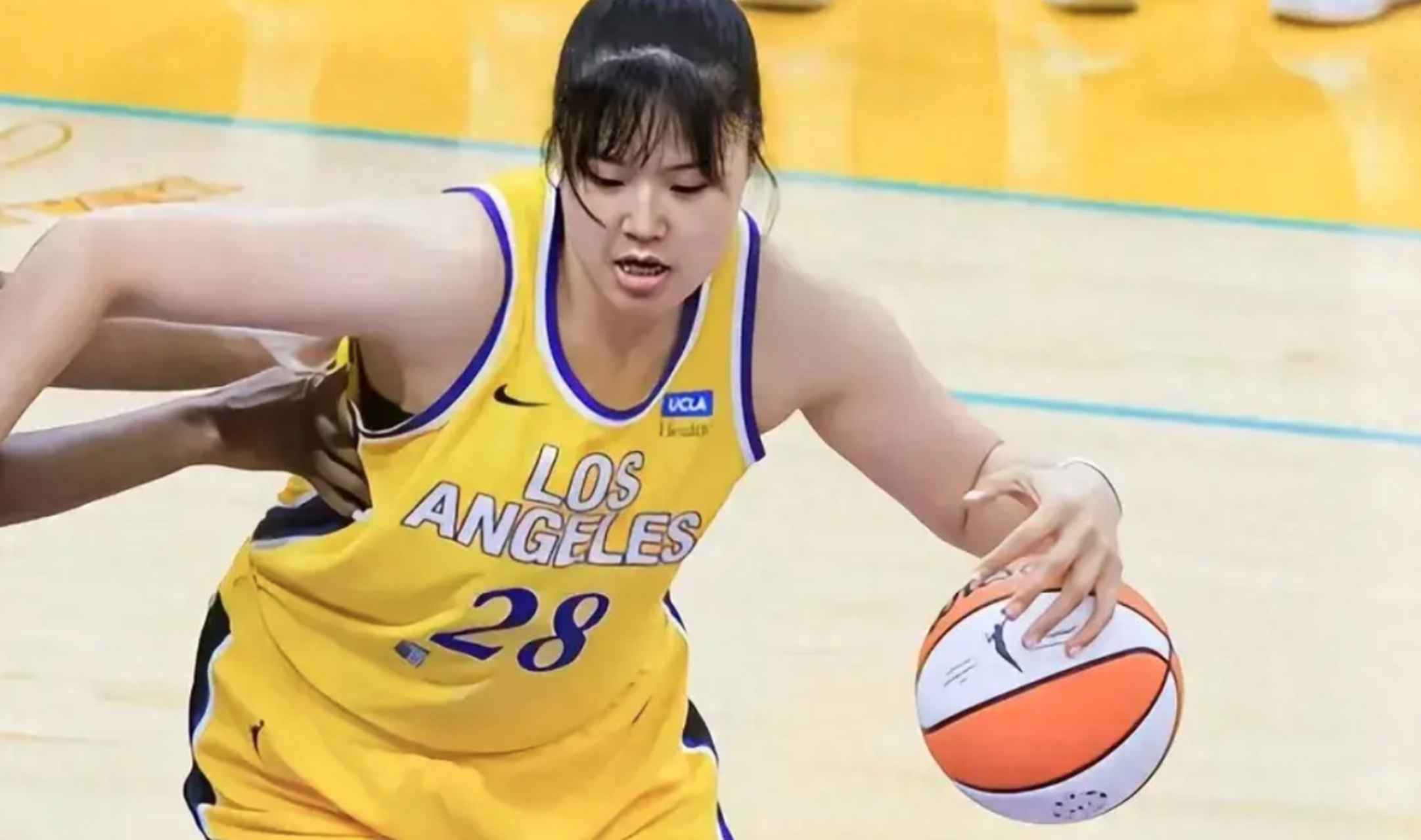 韩旭vs李月汝：WNBA双塔的成长之路的简单介绍