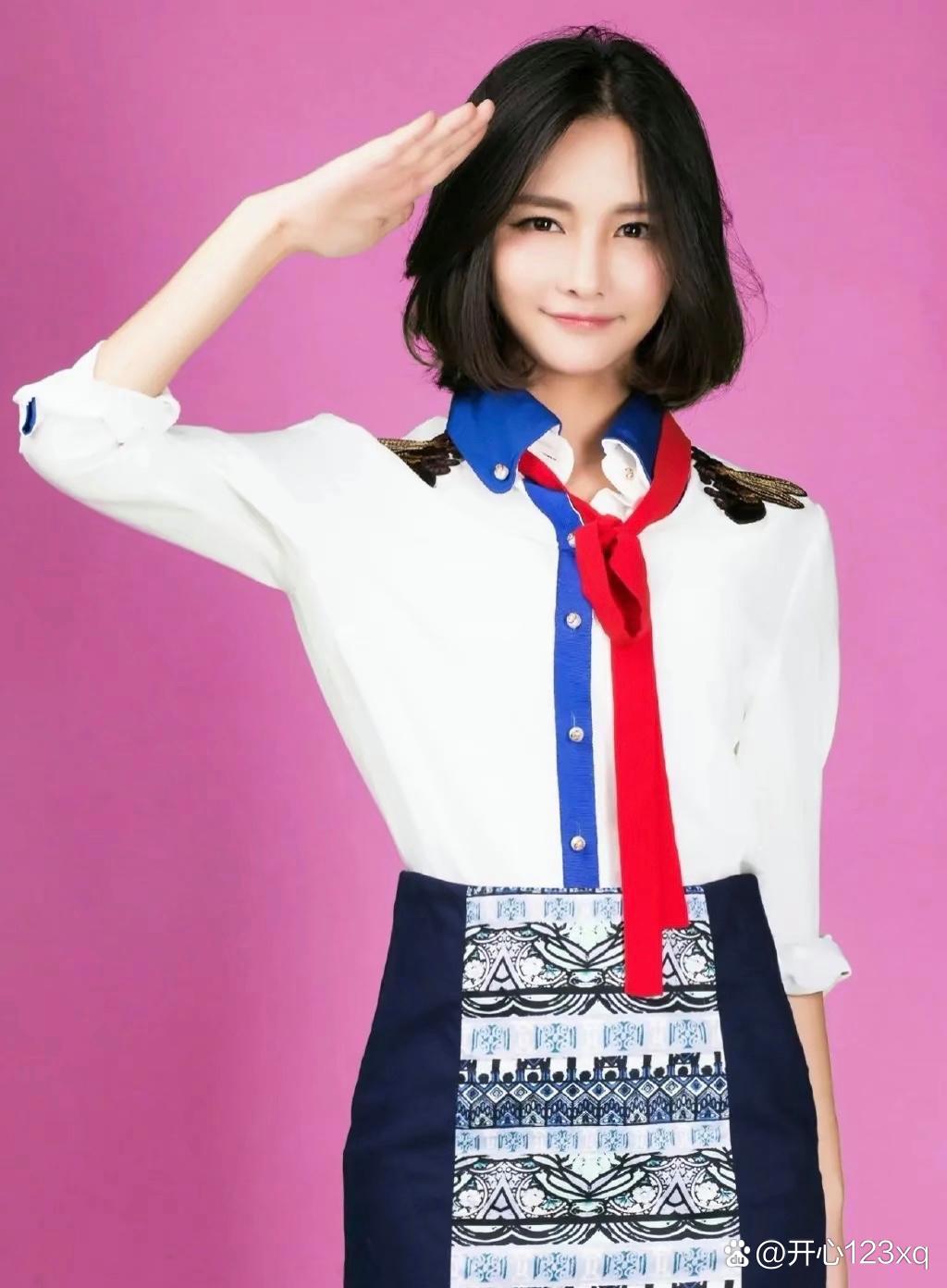 包含《电竞版《乘风破浪》？女选手选秀也能火》的词条