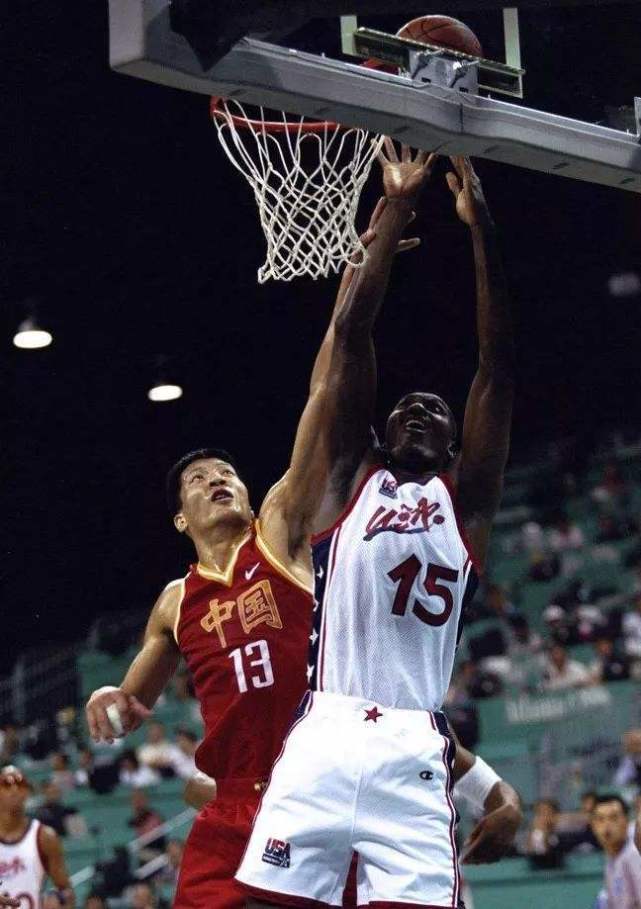 -包含巴特尔：草原雄鹰的NBA之旅的词条