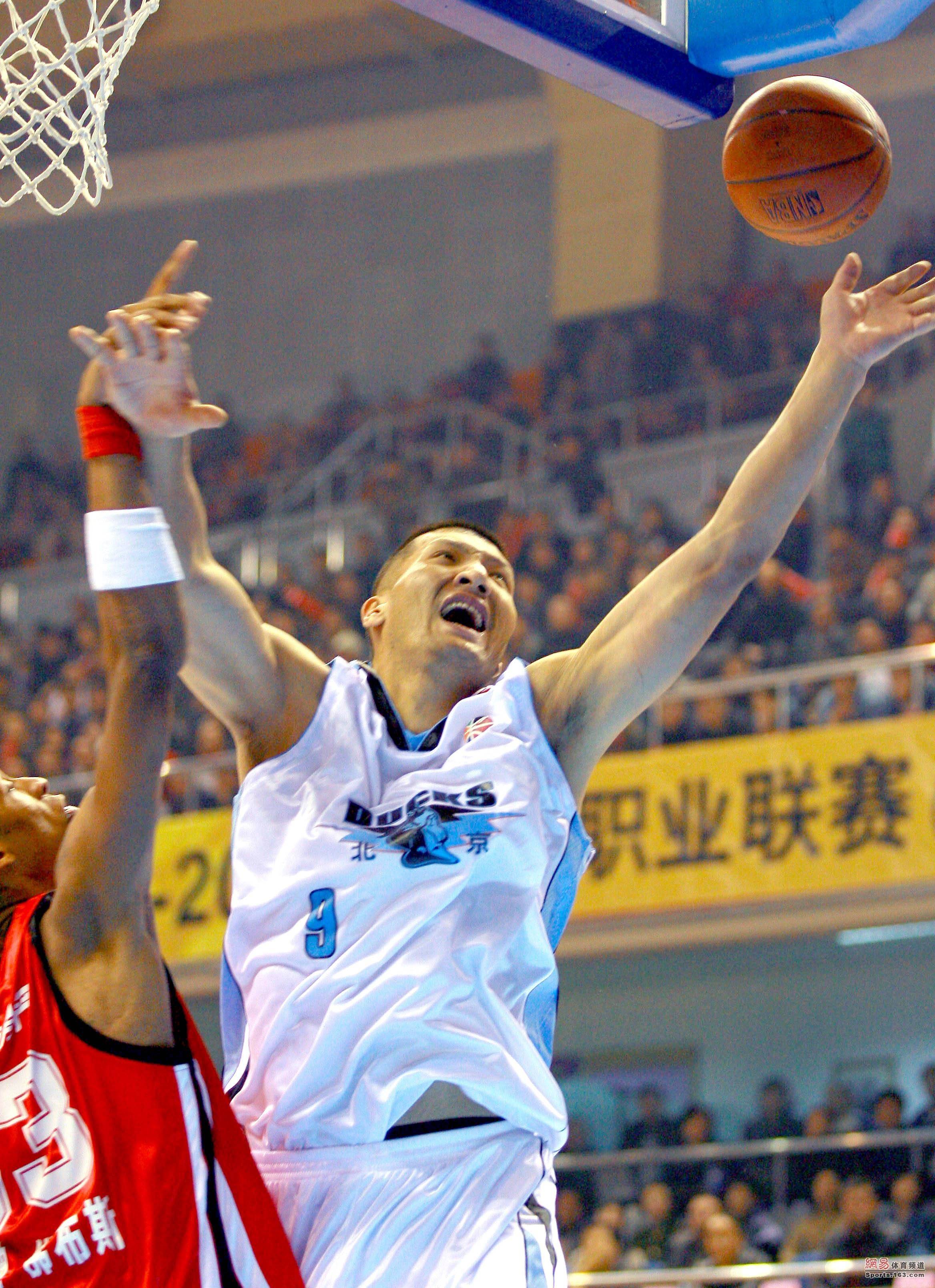 包含巴特尔：草原雄鹰的NBA之旅的词条